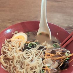 Nom Nom Ramen