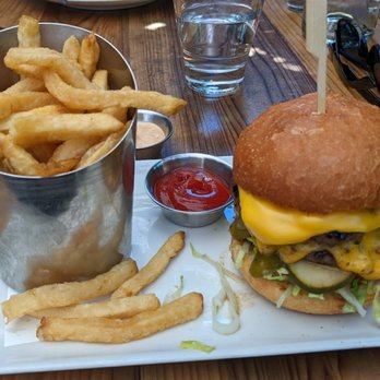 Fable - Hamburger with extra crispy fries - New American Near Me - San Francisco, California