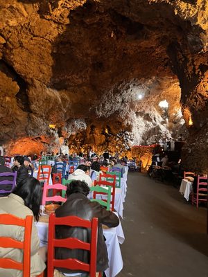 La Cueva Teotihuacán by null