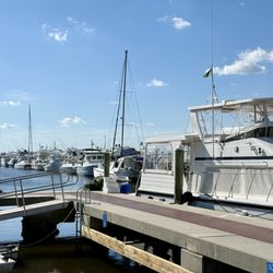 Sunset Bay Marina & Anchorage