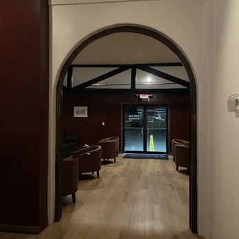 Beaune's Wine Bar - Wine Bars Near Me - Tampa, Florida Beaune's Wine Bar - Wine Bars Near Me - Tampa, Florida