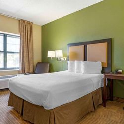Extended Stay America - Chicago - Darien - Studio Suite - 1 Queen Bed