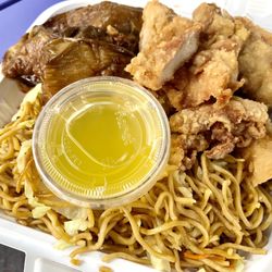 Ho's Chinese Kitchen - Lemon chicken n stuffed egg plant combo!!.All time favorite!!