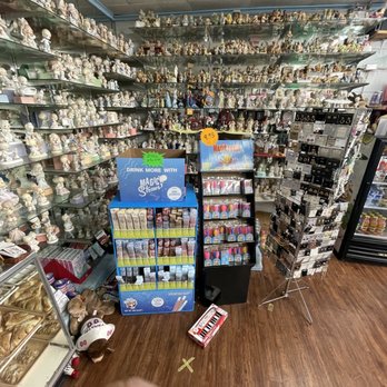 Hart Bakery & Gifts - a person's hand in a store - Bakeries Near Me - Indianapolis, Indiana Hart Bakery & Gifts - a person's hand in a store - Bakeries Near Me - Indianapolis, Indiana