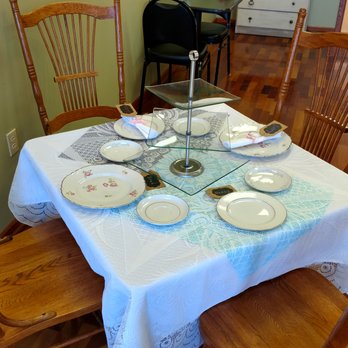 The Green Leaf Tea - a table set for four - Coffee & Tea Near Me - Lincoln, Nebraska The Green Leaf Tea - a table set for four - Coffee & Tea Near Me - Lincoln, Nebraska