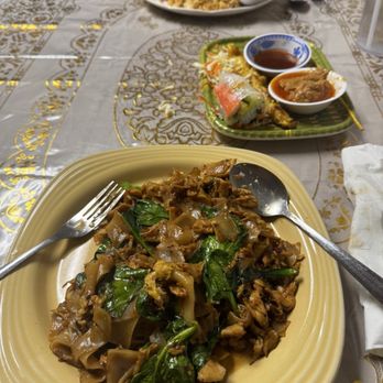 Little Thailand - Pad see ew - Thai Near Me - Del Valle, Texas Little Thailand - Pad see ew - Thai Near Me - Del Valle, Texas