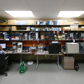 Fixsys Data Recovery - Recovery bench in our Mississauga office. - Data Recovery Near Me - Ancaster, Ontario