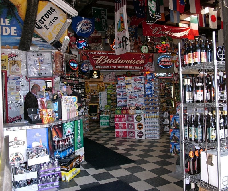 SELDEN BEVERAGE CENTER Updated October 2024 17 Reviews 899 Middle