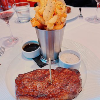 Black+Blue Toronto - Steakhouses Near Me - Toronto, Ontario