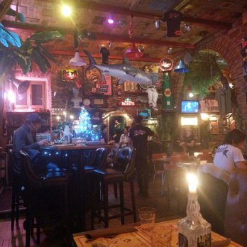 La Base - Love the over-the-top Italian American decor...very kitschy! - Pubs Near Me - Rome, RM La Base - Love the over-the-top Italian American decor...very kitschy! - Pubs Near Me - Rome, RM