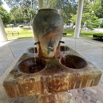 Congress Park - Landmarks & Historical Buildings Near Me Congress Park - Landmarks & Historical Buildings Near Me