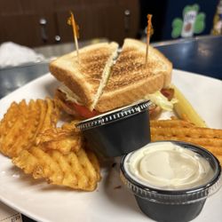 Iron Horse Pub of Durand - BLT