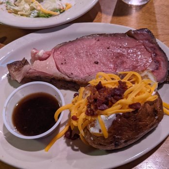 Texas Roadhouse - Medium rare Prime Rib - Steakhouses Near Me - Tyler, Texas Texas Roadhouse - Medium rare Prime Rib - Steakhouses Near Me - Tyler, Texas
