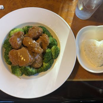 Thai Isan Zap - Peanut lovers chicken and broccoli - Thai Near Me - Springfield, Missouri Thai Isan Zap - Peanut lovers chicken and broccoli - Thai Near Me - Springfield, Missouri
