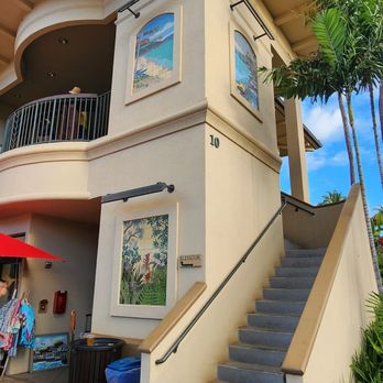 Monkeypod Kitchen by Merriman - New American Near Me - Kihei, Hawaii