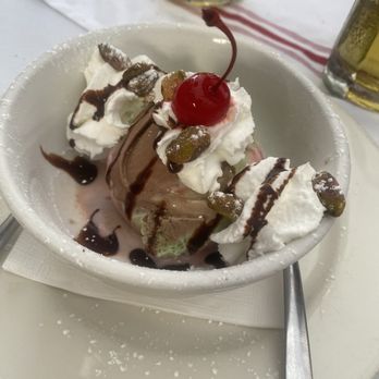 Hank's Italian Restaurant - Spumoni Ice Cream - Pizza Near Me - Torrance, California Hank's Italian Restaurant - Spumoni Ice Cream - Pizza Near Me - Torrance, California