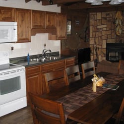 Voyageur Park Lodge - Point cabin interior