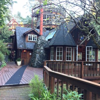The Blackthorne - At the entrance - Vacation Rentals Near Me - Inverness, California