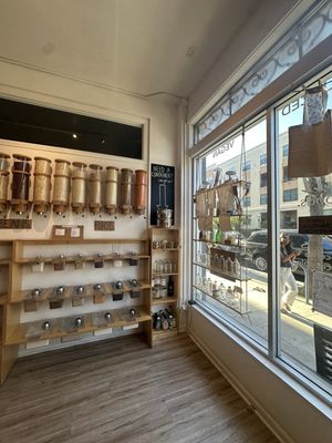 Ethikli Sustainable Market & Vegan, Low-Waste Refillery (CA Certified Green Business) by null