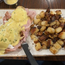 Eggs Benedict
