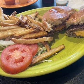 Lindy's Diner - Juicy Lucy - Diners Near Me - Albuquerque, New Mexico