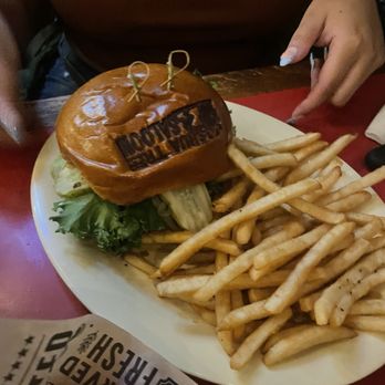 Joshua Tree Saloon - Burger - Dive Bars Near Me - Joshua Tree, California Joshua Tree Saloon - Burger - Dive Bars Near Me - Joshua Tree, California