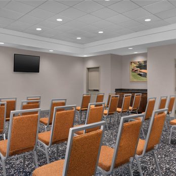 Hampton Inn Crossville - Meeting Room - Hotels Near Me - Crossville, Tennessee Hampton Inn Crossville - Meeting Room - Hotels Near Me - Crossville, Tennessee