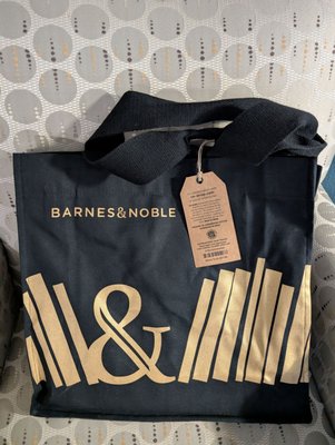 Barnes & Noble by null