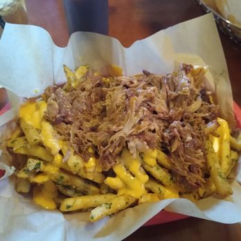 Dillon's Grill - Hog Wild fries - American Near Me - Prineville, Oregon