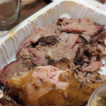 Jon Jon's - Lean and moist brisket with a little chicken, too. - Barbeque Near Me - San Jose, California