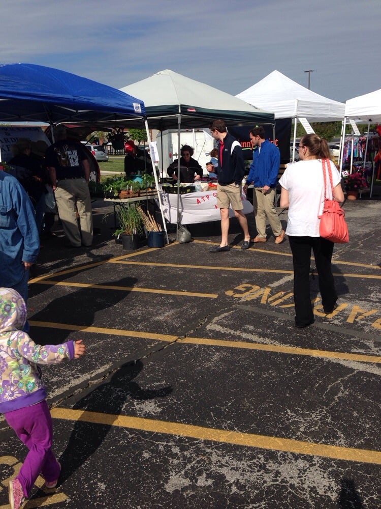 Community Farmers Market Logo