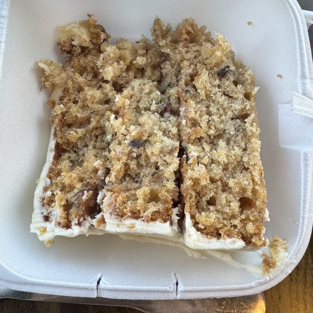 Mammy's Cupboard - Huckleberry cake - American Near Me - Natchez, Mississippi Mammy's Cupboard - Huckleberry cake - American Near Me - Natchez, Mississippi