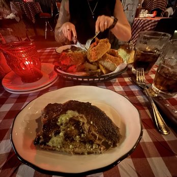 Star Rover - Steak and free sides - Music Venues Near Me - Nashville, Tennessee