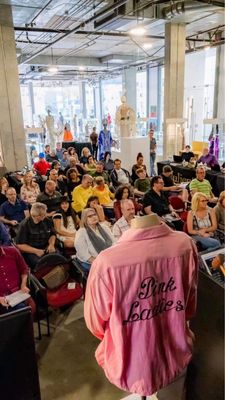 Julien's Auctions by null