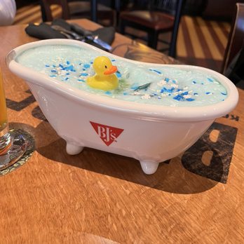BJ's Restaurant & Brewhouse - New American Near Me - Orlando, Florida