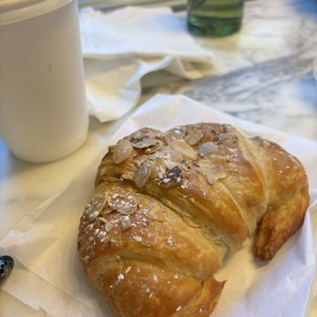 Franklin’s - Almond croissant - Cafes Near Me - Savannah, Georgia