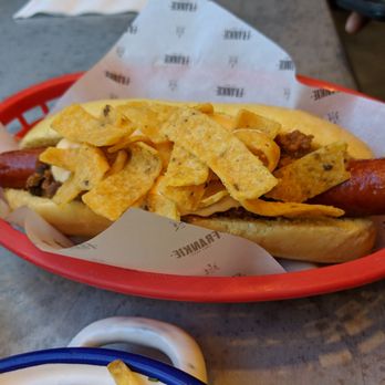 Frankie Hot Dogs - Hot Dogs Near Me - Porto, 13