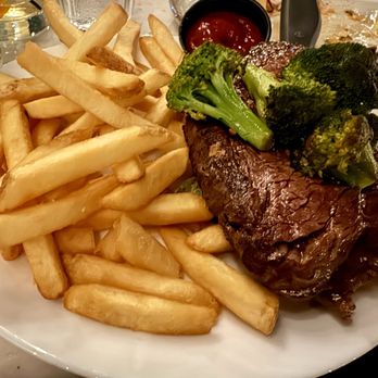 Santísimo - Steak frites - Cocktail Bars Near Me - San Juan, Puerto Rico