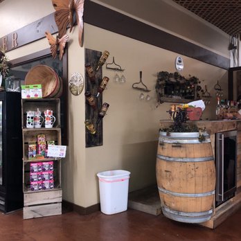 Ditmars Orchard & Vineyard - Farms Near Me - Council Bluffs, Iowa