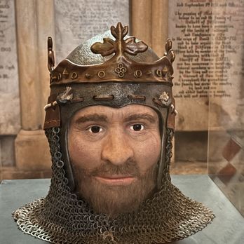 Dunfermline Abbey - Model recreation of Robert The Bruce - Landmarks & Historical Buildings Near Me - Dunfermline, FIF