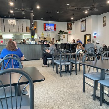 Caniglia's a Mano - Inside - Pizza Near Me - Papillion, Nebraska Caniglia's a Mano - Inside - Pizza Near Me - Papillion, Nebraska