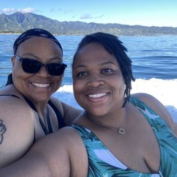 Moms and I chillin on our way back to shore. Moms and I chillin on our way back to shore.