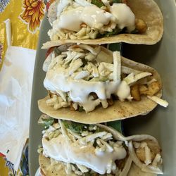 El Patron Cafe And Restaurant - Chicken tacos with cheese and sourcream