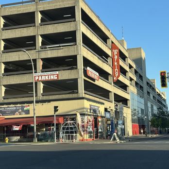 Hyatt Place Niagara Falls - Parking garage for Hyatt Place Niagara - Hotels Near Me - Niagara Falls, New York Hyatt Place Niagara Falls - Parking garage for Hyatt Place Niagara - Hotels Near Me - Niagara Falls, New York