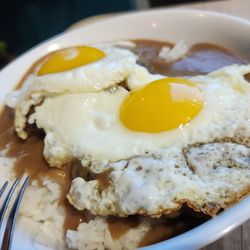 Aina Saimin & Diner - Loco moco