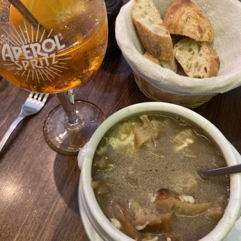 Le Louvre Ripaille - Onion Soup, Aperol Spritz, and Bread - French Near Me - Paris, 75 Le Louvre Ripaille - Onion Soup, Aperol Spritz, and Bread - French Near Me - Paris, 75