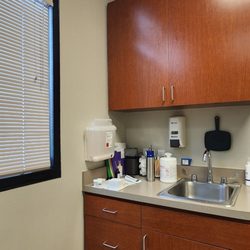 Arizona Dermatology Specialists - Very clean exam rooms!