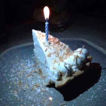 Moku Kitchen - Haupia cream pie - Cocktail Bars Near Me - Honolulu, Hawaii