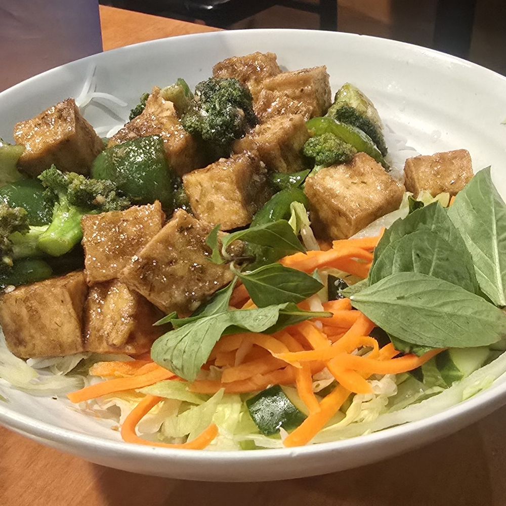Lemongrass noodle bowl