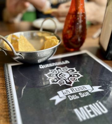 Quesadilla La Reina del Sur by null